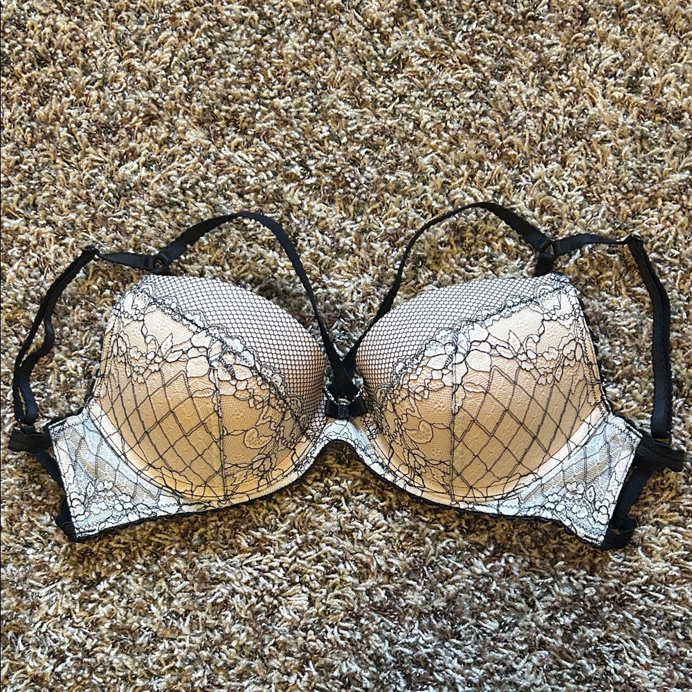 Victoria's Secret Black and Cream Lace Bra
